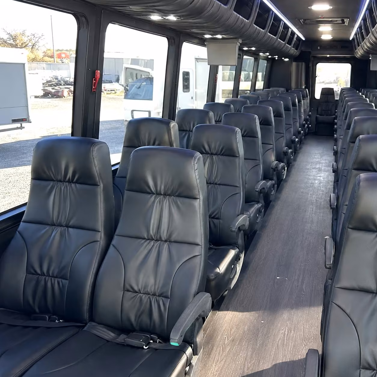 santa ana 15 passenger minibus rental