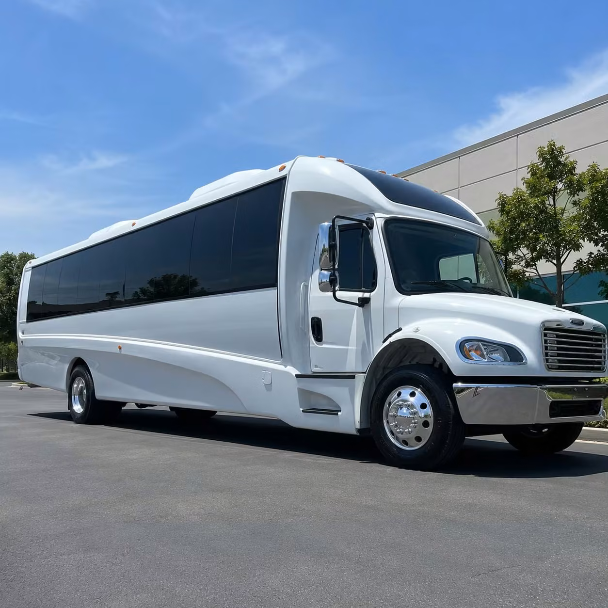 santa ana 28 passenger minibus rental