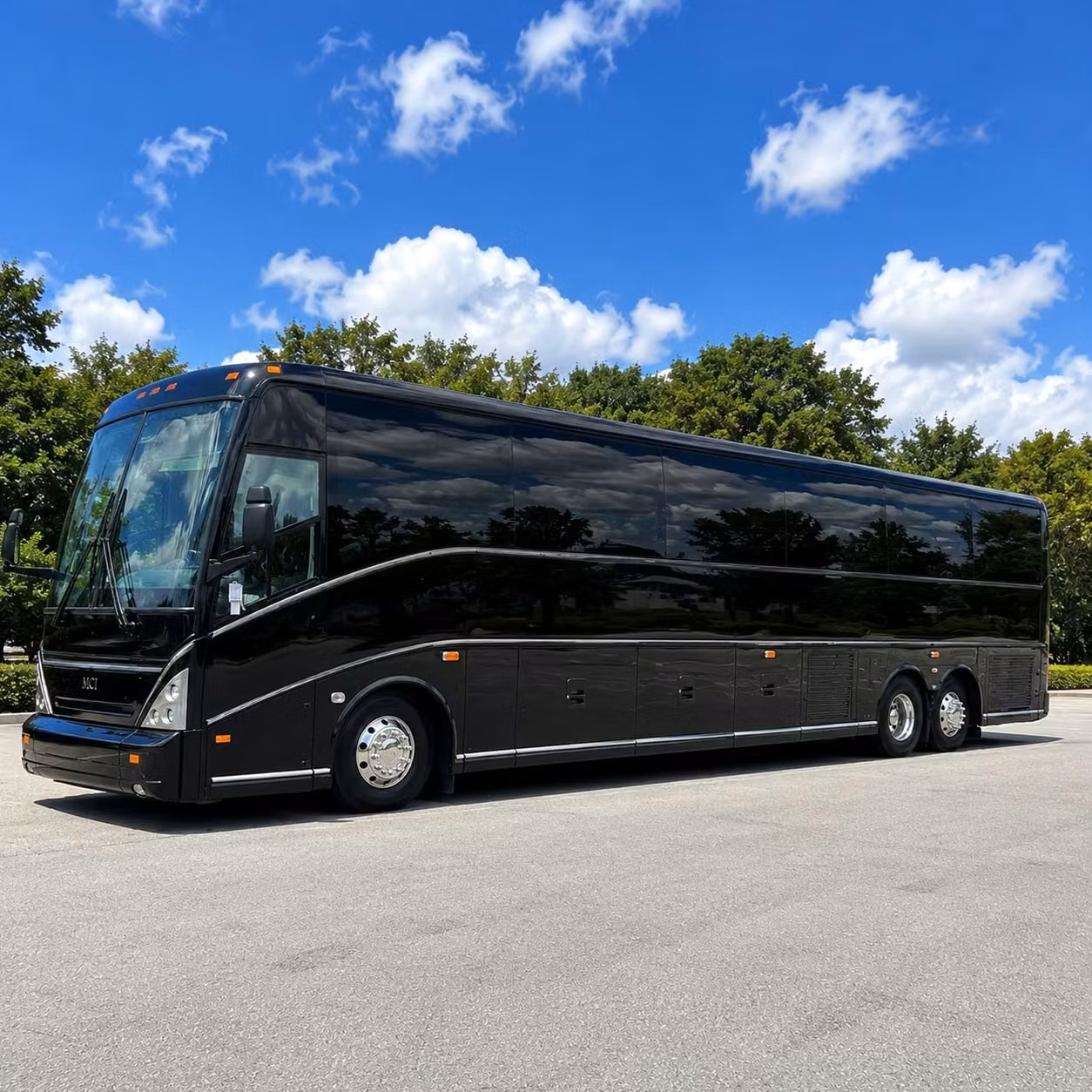 santa ana employee shuttle bus services for daily commuters and remote workers